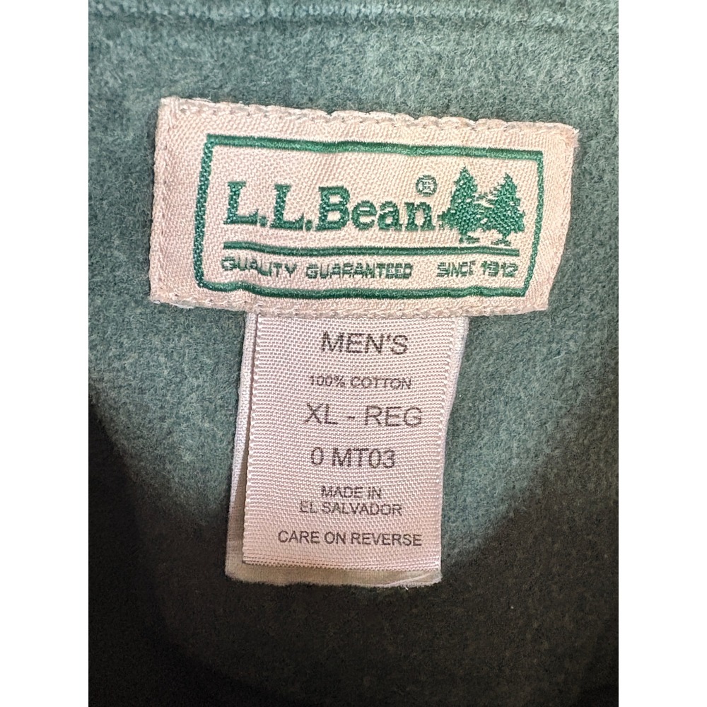 L.L. Bean Men's Forest Green Casual Button-Down Shirt - Picture 4 of 5